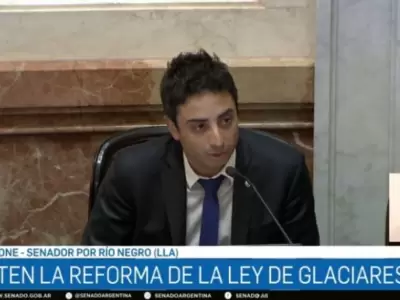 El senador libertario rionegrino Enzo Paolo Fullone