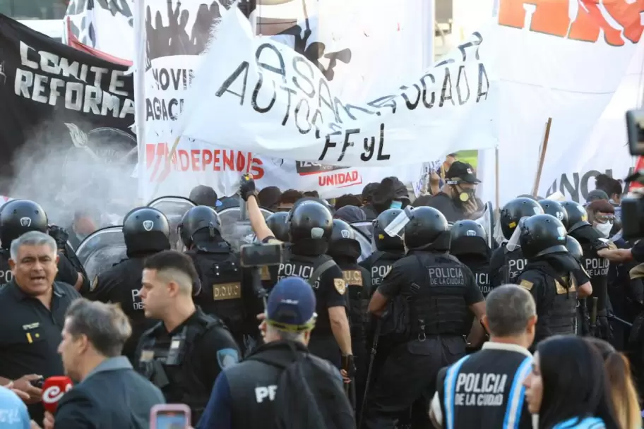 Represi�n en el Congreso