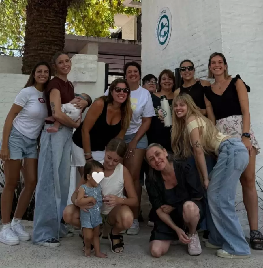 La Reini en la comunidad Mal� en La Plata