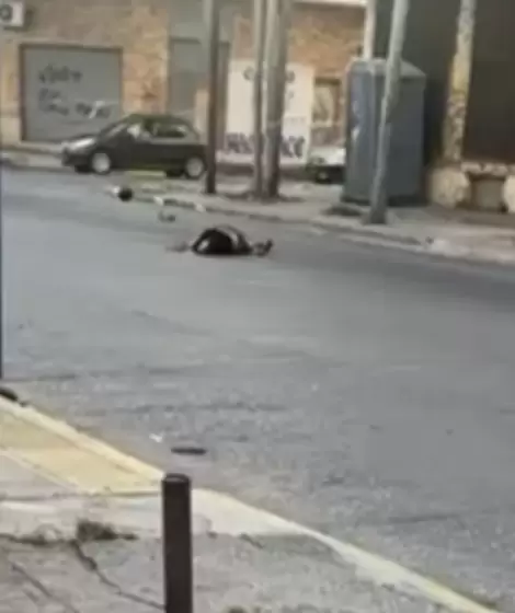 Un motociclista muri� degollado