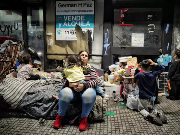 Una familia completa en situaci�n de calle