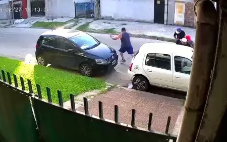 Le dispararon por la espalda a pesar de que ya les hab�a entregado su auto