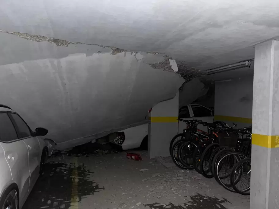 Derrumbe en un complejo de viviendas en Parque Patricios