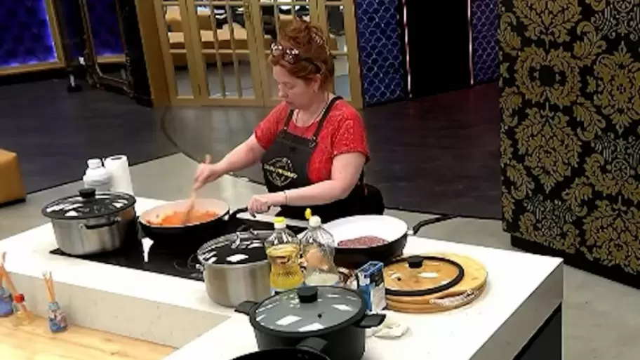 Andrea Del Boca cocinó un guiso y generó más polémica que una fulminante