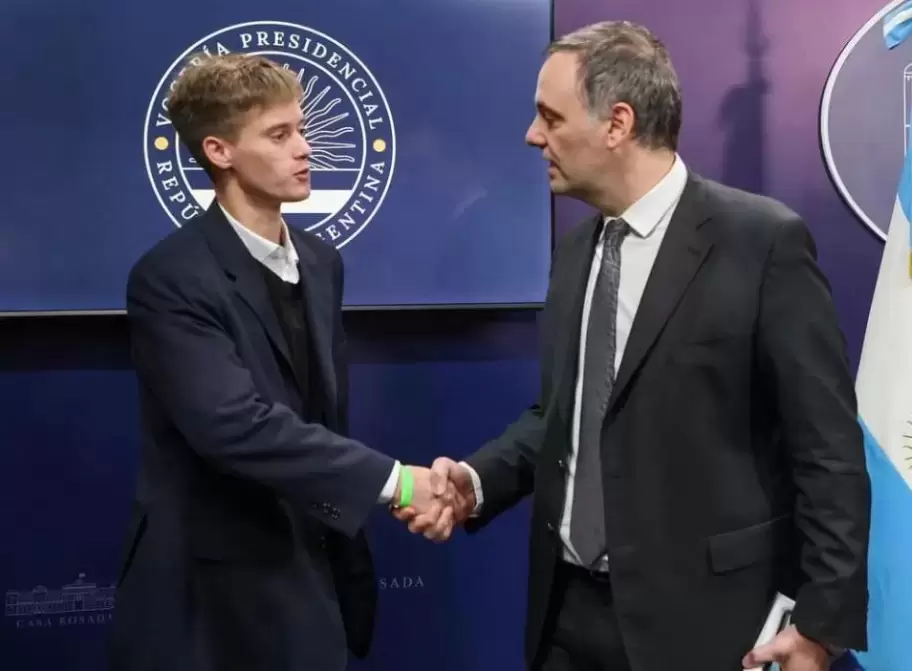 Marco Palazzo y Manuel Adorni