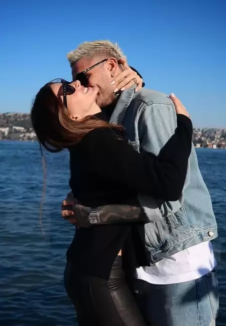 Mauro Icardi presumi� a la China Su�rez