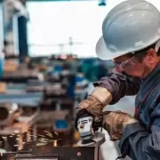 Industria en retroceso: ca�da de producci�n, cierres de f�bricas y despidos masivos profundizan la crisis del modelo econ�mico