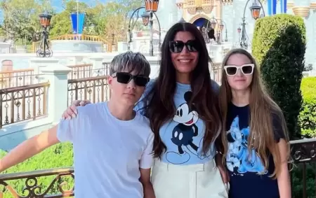 Flor de la V junto a sus hijos Isabella y Paul