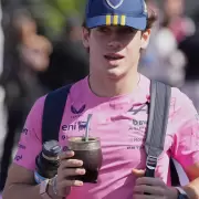 La ilusi�n argentina acelera en Melbourne: con gorra de Boca y mate en mano, Colapinto debuta con Alpine en el GP de Australia