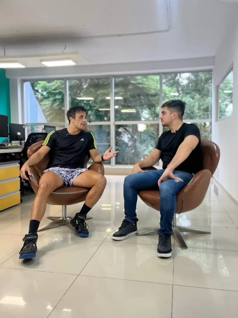 Juan Mateo Halle en la redacci�n de BigBang