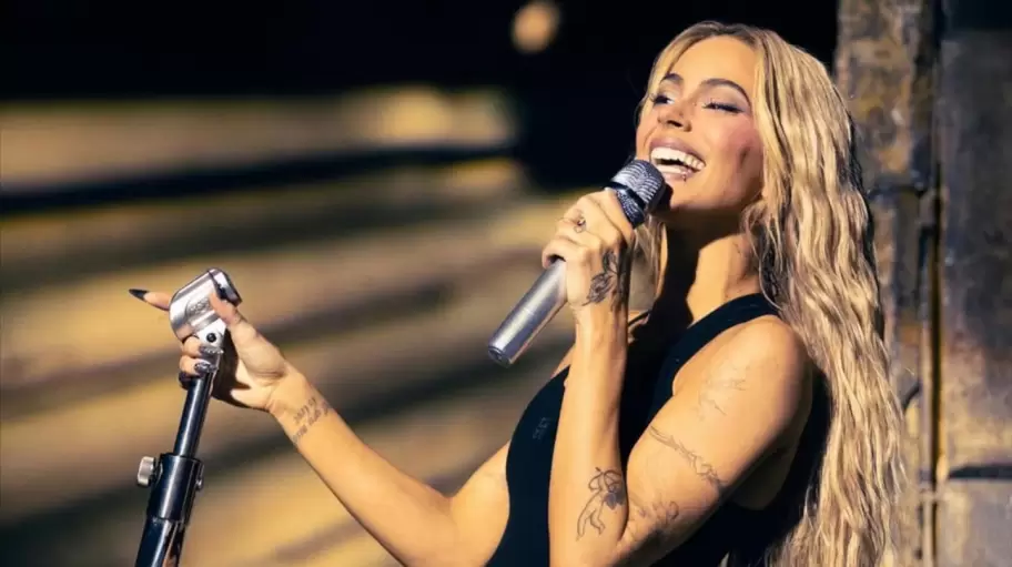 Tini Stoessel lleg� a Paraguay con Futttura y sigue su gira internacional