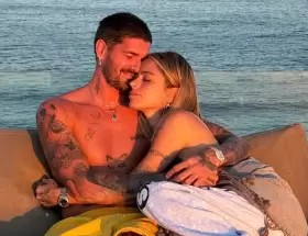 Rodrigo De Paul y Tini Stoessel