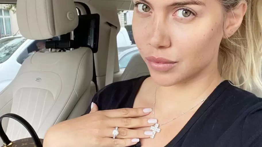Wanda Nara presumi� su anillo