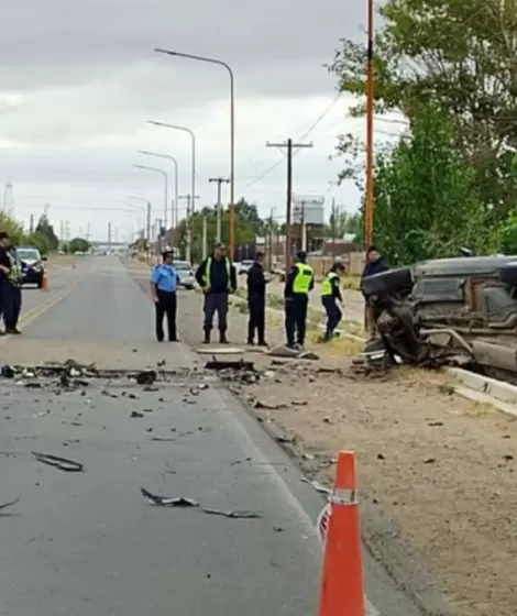 Mat� a dos polic�as en un choque frontal en la Ruta 22