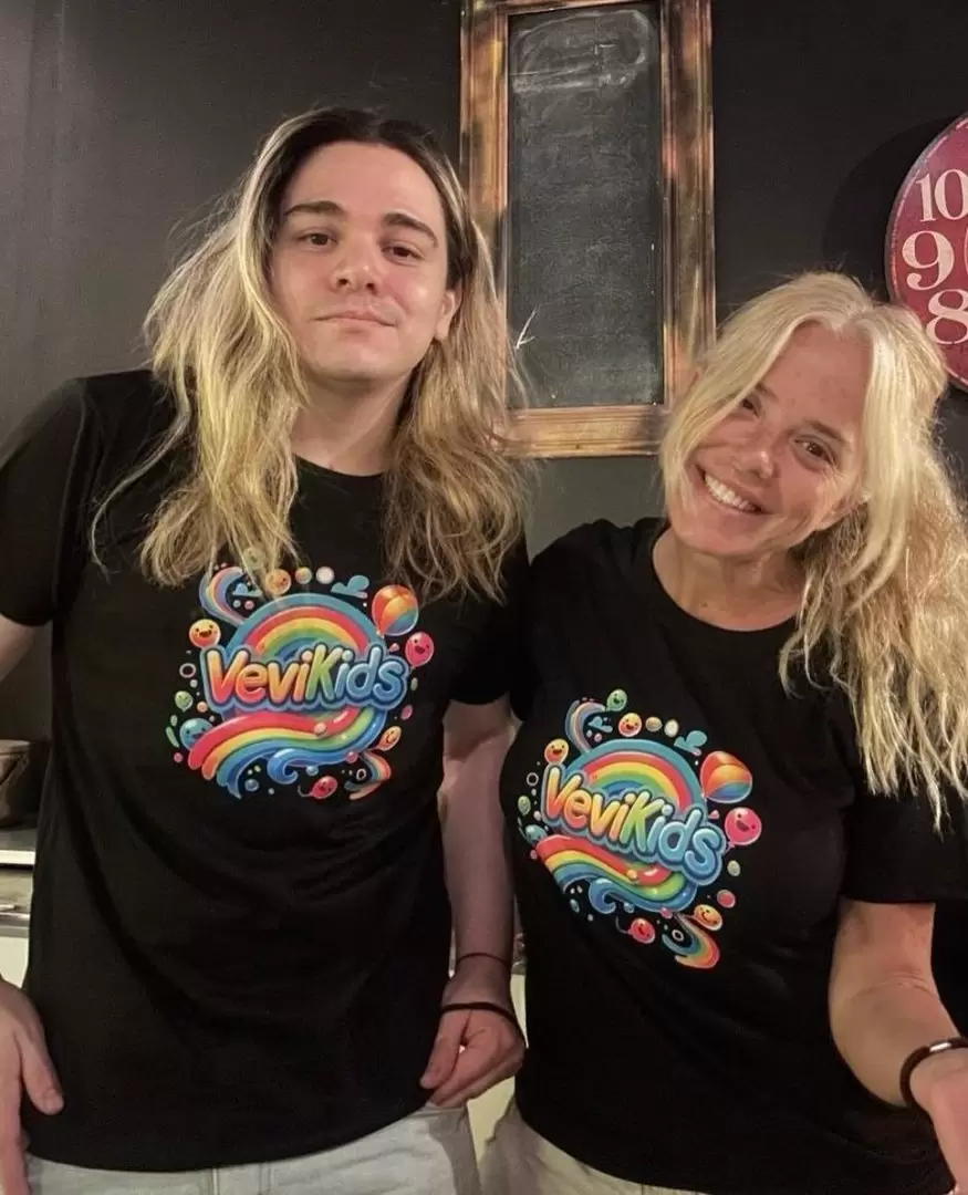 Ca�da Libre - El Musical, una obra original con libro y letras de Ele Vieyra