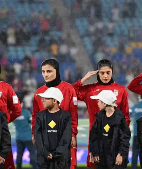 Jugadoras iran�es fueron obligadas a cantar el himno
