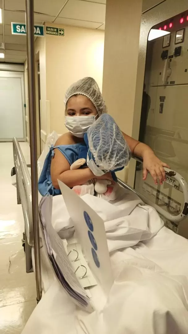 Isabella tiene 6 a�os, padece una enfermedad neurodegenerativa extremadamente rara y lleva m�s de dos meses internada.