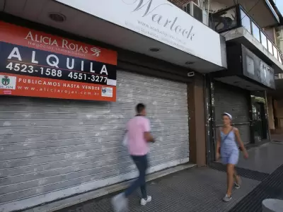 La cantidad de locales vac�os en los corredores comerciales porte�os se dispar� con fuerza