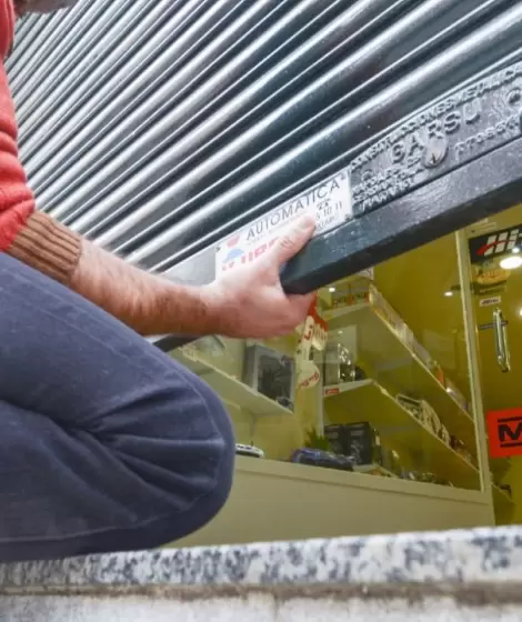 La cantidad de locales vac�os en los corredores comerciales porte�os se dispar� con fuerza