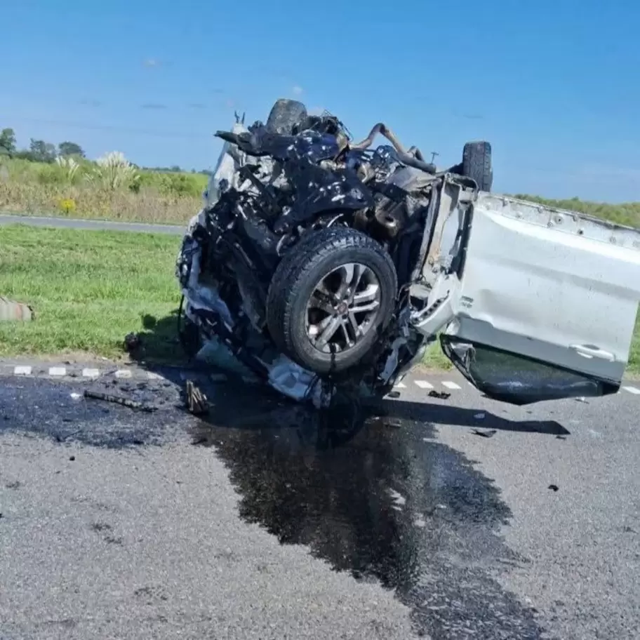 Un choque frontal dej� dos muertos y varios heridos