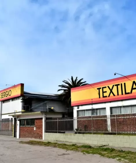 Textilana es la planta marplatense que elabora ropa para la marca Mauro Sergio.