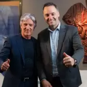 Avi�n privado, favores y silencios: el viaje de Manuel Adorni a Punta del Este que abre nuevas sospechas en el Gobierno