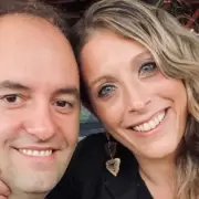 Crecen las sospechas de conflictos de inter�s: el detr�s de la denuncia a la esposa de Adorni por contratos con empresas vinculadas al Estado