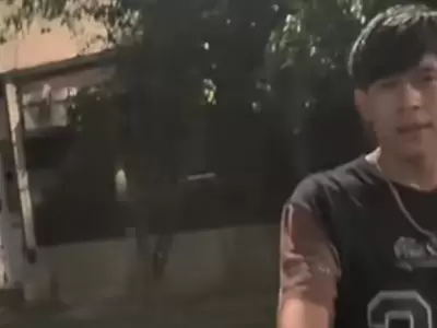 Gabriel Garc�a, conocido en redes como "El Profe", fue v�ctima de un violento asalto tras pactar una venta en la calle.