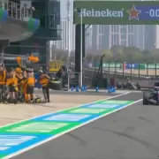 Colapinto vivi� un momento ins�lito en China: el Alpine se apag�, los mec�nicos salieron corriendo... y el auto arranc� justo a tiempo