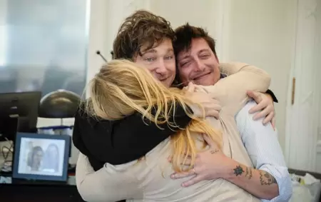 Karina y Javier Milei junto a Santiago Caputo