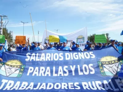Trabajadores y delegados de todo el pa�s de la Uni�n Argentina de Trabajadores Rurales y Estibadores (UATRE)