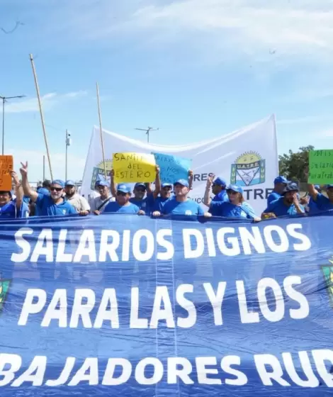 Trabajadores y delegados de todo el pa�s de la Uni�n Argentina de Trabajadores Rurales y Estibadores (UATRE)