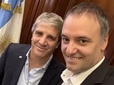 Toto Caputo y Manuel Adorni