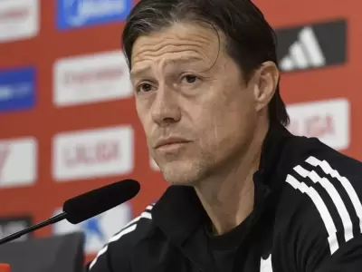 Mat�as Almeyda se anim� a hablar del mundo cuando pocos se la juegan.