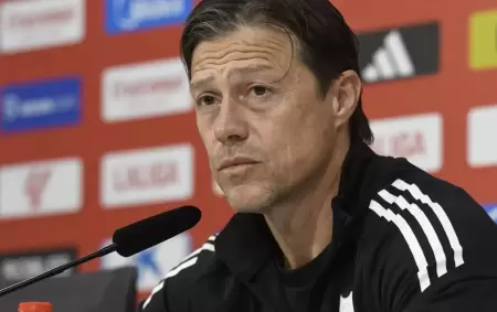 Mat�as Almeyda se anim� a hablar del mundo cuando pocos se la juegan.