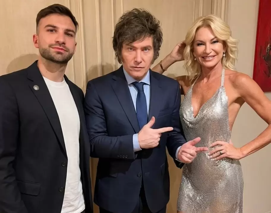 Mauricio Novelli, javier Milei y Yanina Latorre
