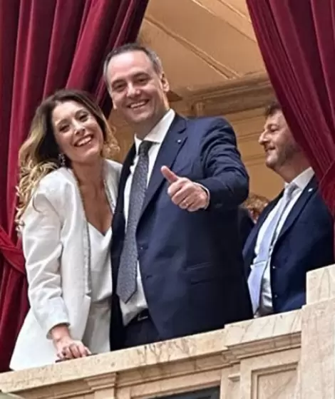 Bettina Angeletti y Manuel Adorni