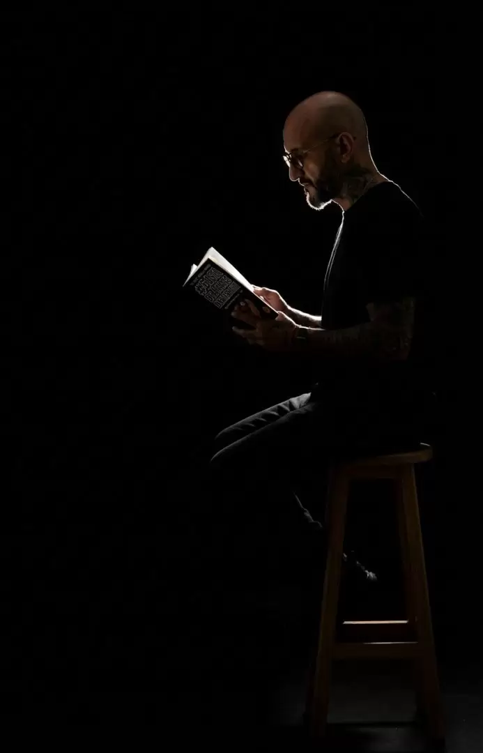 Gonzalo "El Pela" Romero se despide de su saga m�s exitosa con un tour y un libro m�s crudo que nunca