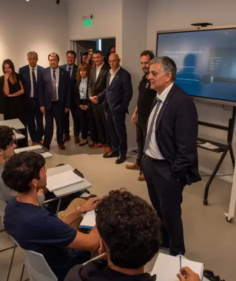 YPF inaugur� el Instituto de Formaci�n T�cnica Vaca Muerta (IVM) en la ciudad de Neuqu�n