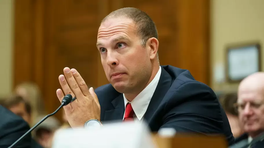 David Grusch es el piloto norteamericano "top gun" que revel� la existencia de ovnis a partir de su experiencia en el aire.