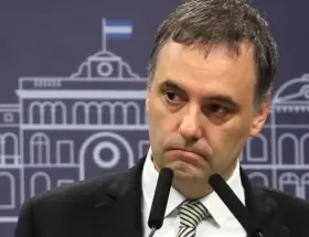 Manuel Adorni y su cambio de postura radical en solo 10 a�os.