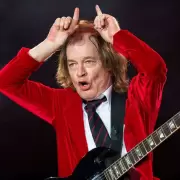 �Alarma en AC/DC! Stevie Young hospitalizado antes de los esperados shows en Argentina