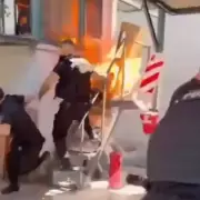 Desesperado, un hombre se prendi� fuego en Rosario, cansado de que no le paguen su salario