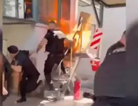 Desesperado un hombre se prendi� fuego en Rosario, cansado de que no le paguen su salario