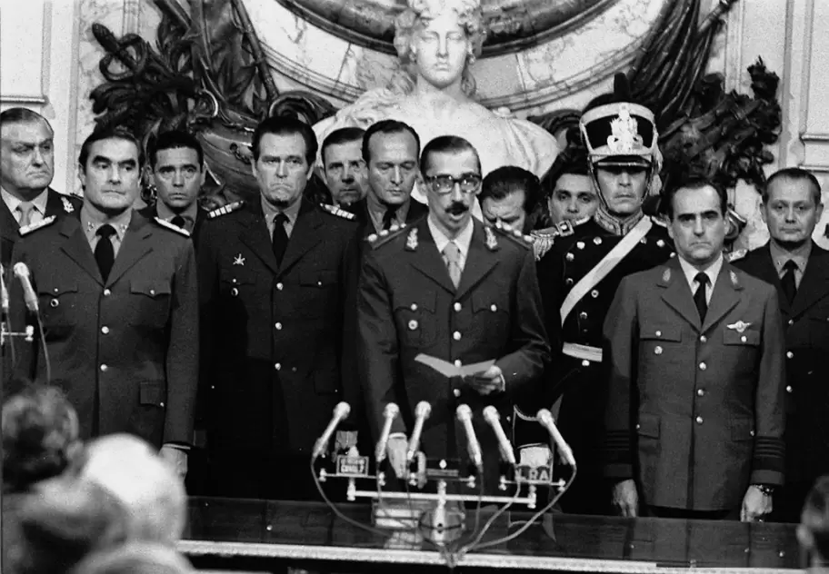 La Junta Militar compuesta por Emilio Eduardo Massera, Jorge Rafael Videla y Orlando Ram�n Agosti, el d�a de su asunci�n.