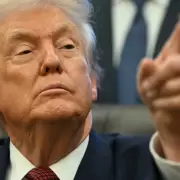 Trump habl� de eliminar a Ir�n en una sola noche si no libera Ormuz: "Podr�a ser ma�ana mismo"