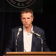 "Con el peronismo no alcanza": Sola arremete contra la reforma laboral y llama a un frente m�s amplio