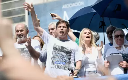 Kicillof en la marcha del D�a de la Memoria de 2024