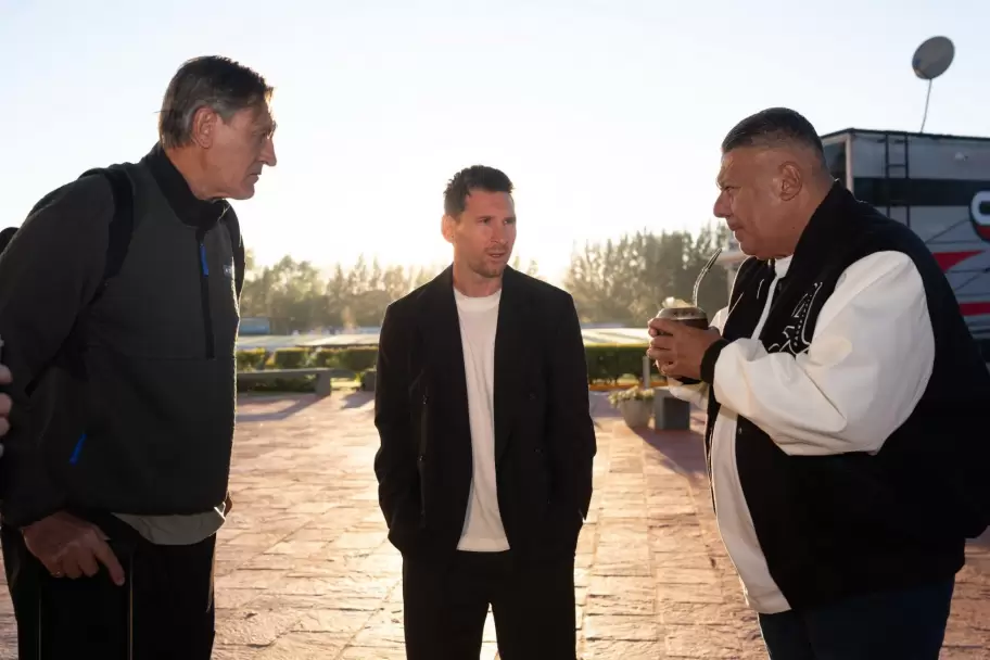 Messi se reuni�n con Chiqui Tapia y estas son las fotos