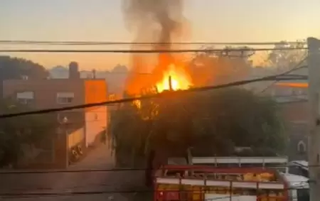 El incendio en un dep�sito de garrafas